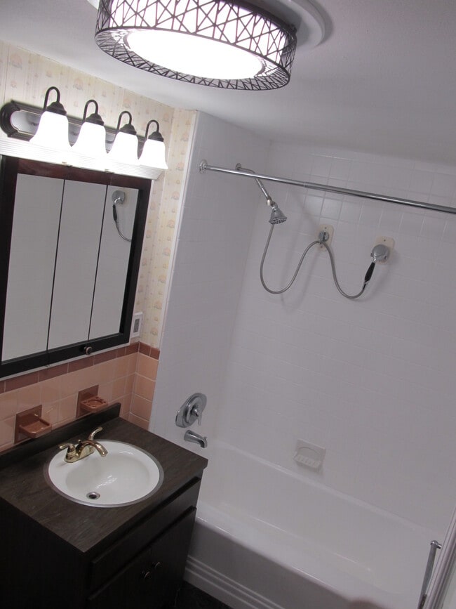 Photo - 449 Long Hill Rd Unit 1 Bedroom apartment, 1/2 a house