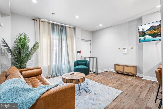 Photo - 569 N 20th St