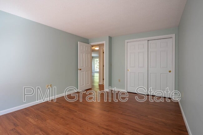 Photo - 44 Walden Pond Dr