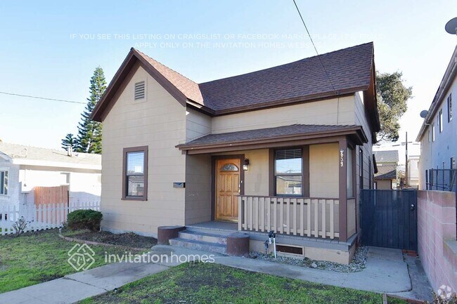 Building Photo - 659 W 20th St Rental