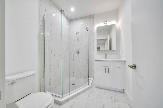 Photo - 3309 Liberty Ave Unit 406