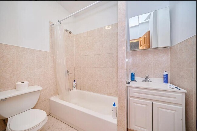 Just Listed Charming Studio in the heart of Hell’s Kitchen