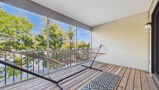 Photo - 9479 Tara Cay Ct