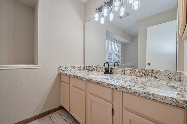 Building Photo - 6907 Yardley Dr