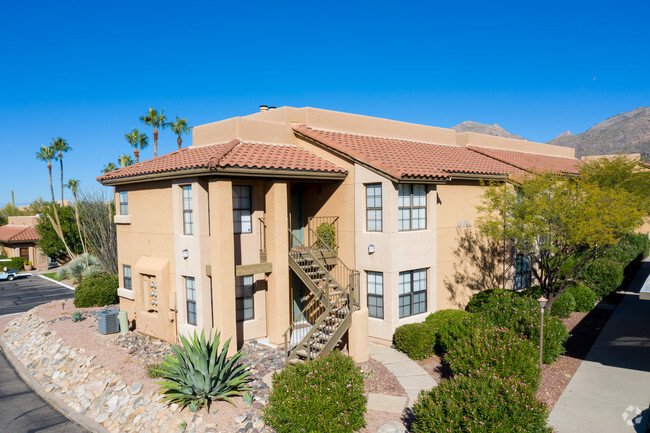 Skyline Villas - Skyline Villas Apartments