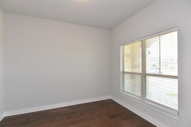 Photo - 621 Anfield Cir