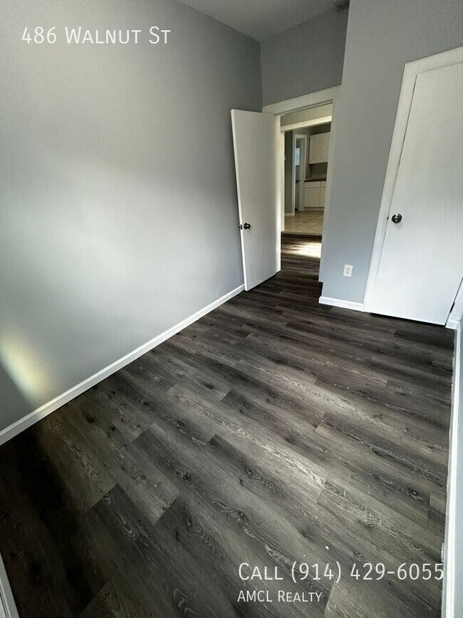 Photo - 486 Walnut St