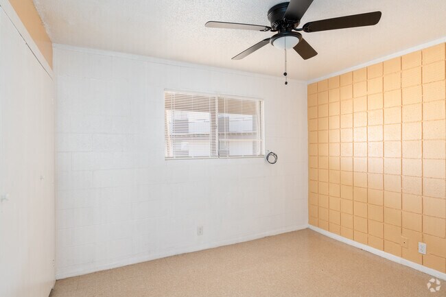 2BR, 1BA - 700SF- Second Bedroom