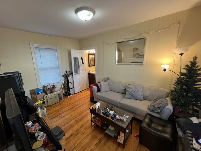 Photo - 6 White Street Pl Apartment Unit A