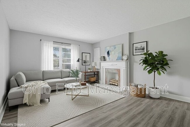 Photo - 987 Lilley Ave