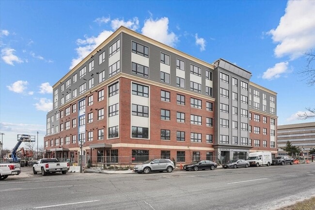Building Photo - 70 Leo M Birmingham Pkwy Unit 416