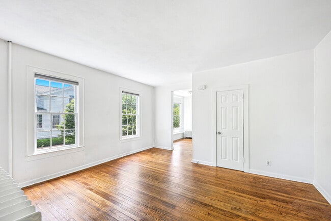 Photo - 57 W Genesee St