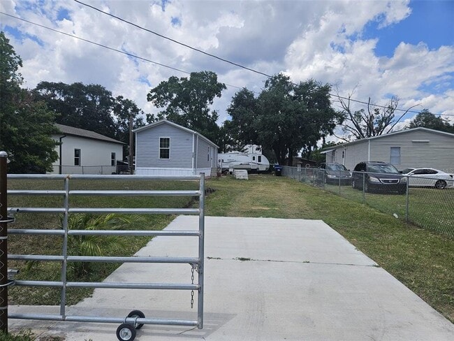 Photo - 123 4th St