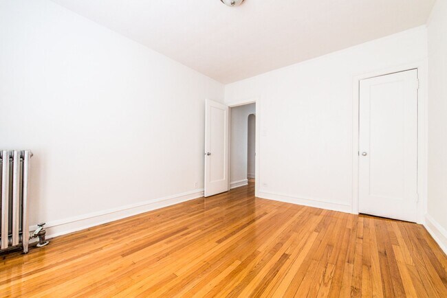 7955 S Calumet