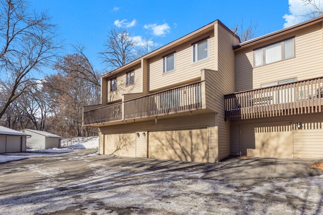 Photo - 351 W Eagle Lake Dr