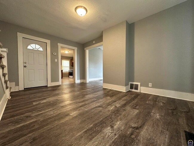 Photo - 3839 SW Sena Dr