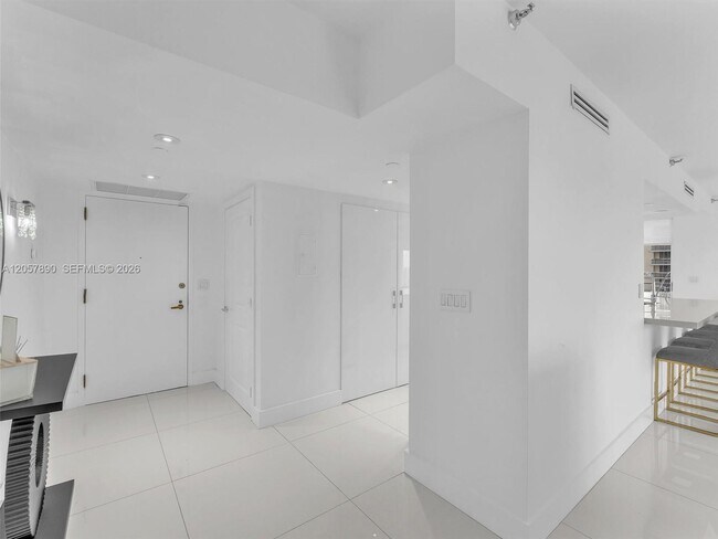 Photo - 19707 Turnberry Way Unit 21D