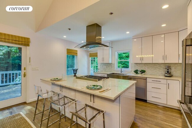 Photo - 24 Tansey Ln