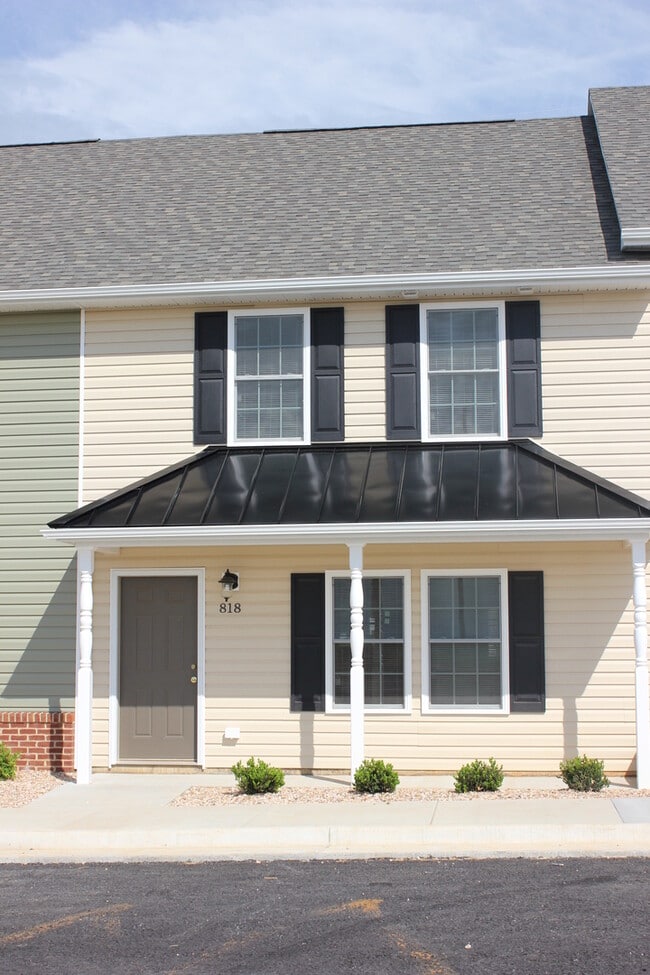 3 Bedroom, 2.5 Bath Townhome for Rent - 3 Bedroom, 2.5 Bath Townhome for Rent