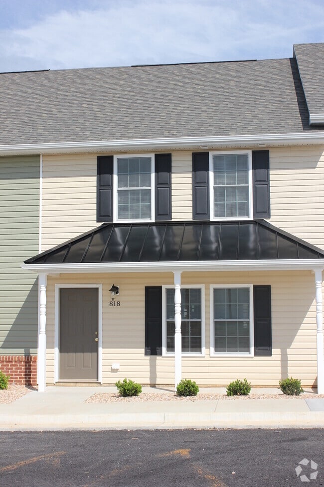 Building Photo - 3 Bedroom, 2.5 Bath Townhome for Rent