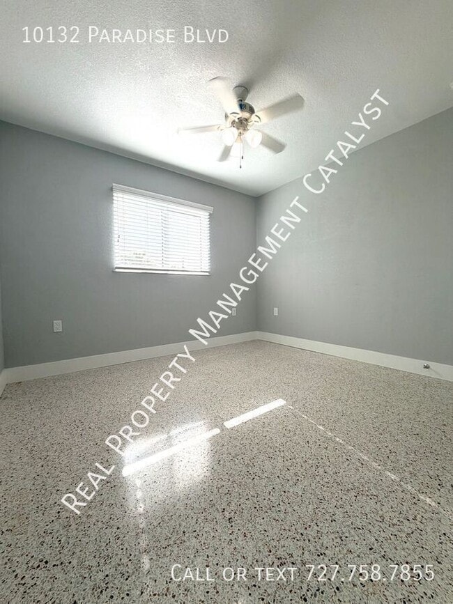 Photo - 10132 Paradise Blvd