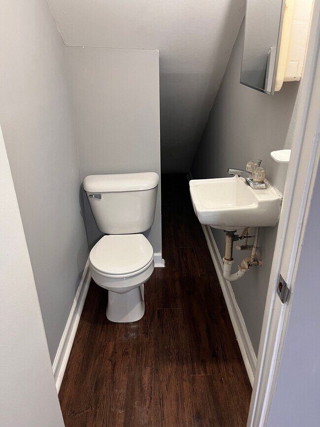 Photo - Moreland Drive Apartments