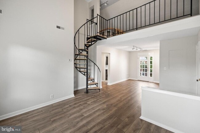 Building Photo - 2950 S Columbus St Unit C1