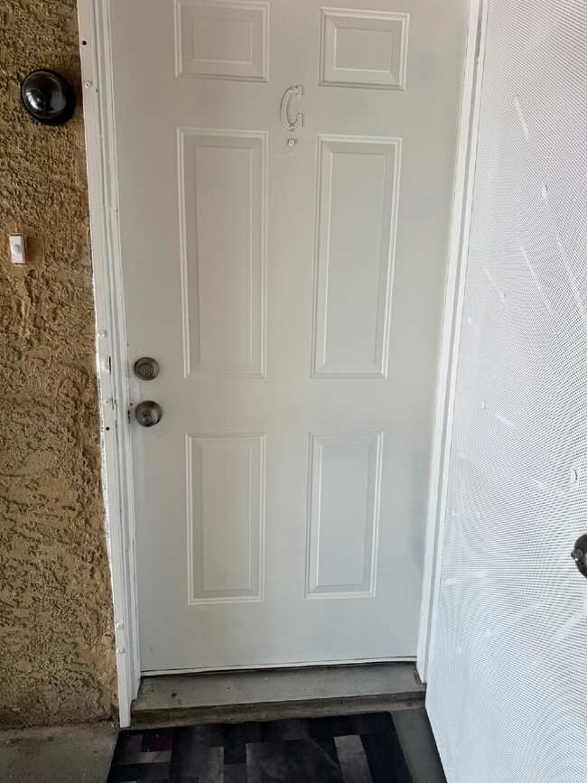 Photo - 3 Bed / 2 Bath Apartment Available in East Las Vegas Unit 16C