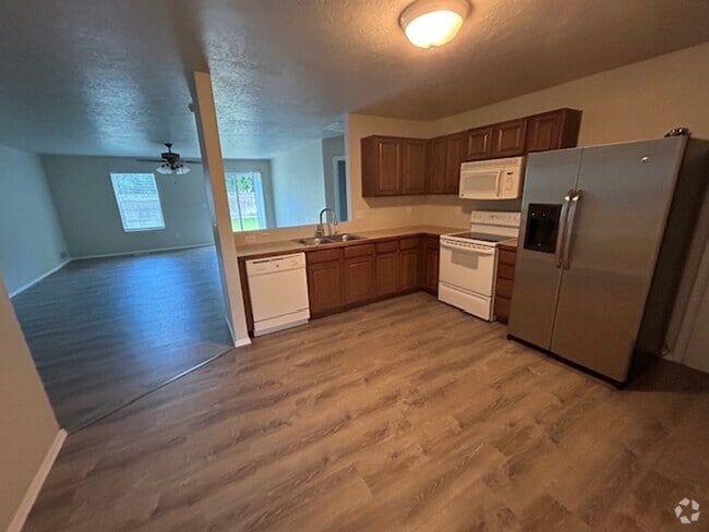 Building Photo - Lovely Meridian home