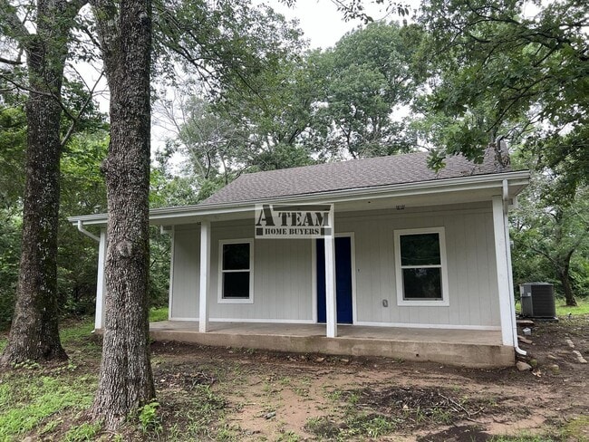 Photo - Cute 2 Bed 1 Bath home for rent!