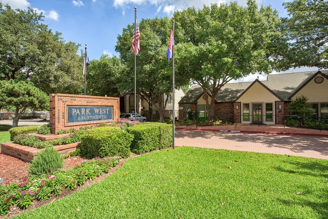 Building Photo - Park West Apartments