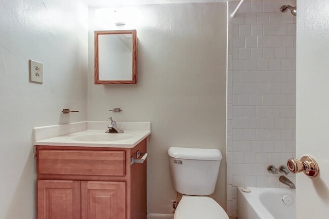 Harbor Inn Apartments