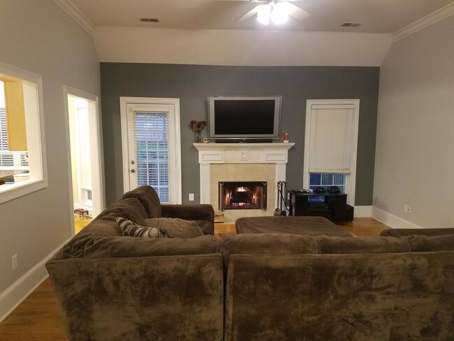 Photo - 281 E Creek Bend