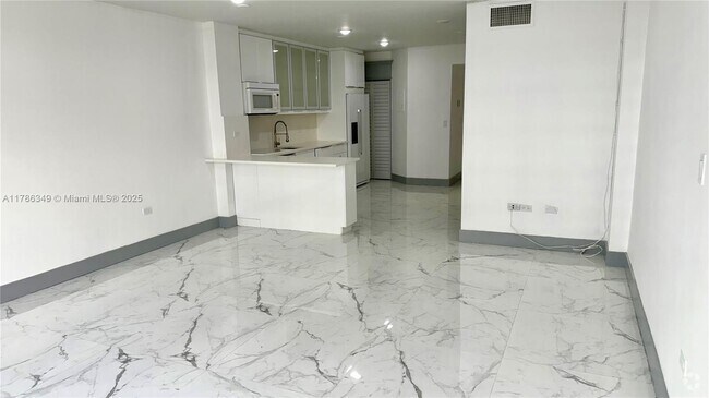 Building Photo - 999 Brickell Bay Dr Unit 306 Rental