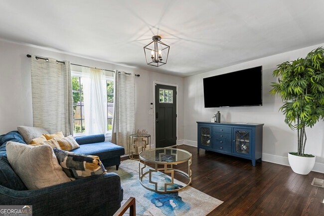 Photo - 1472 North Avenue NW