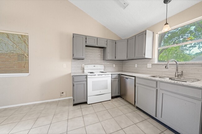 Photo - 710 Old Colony Dr