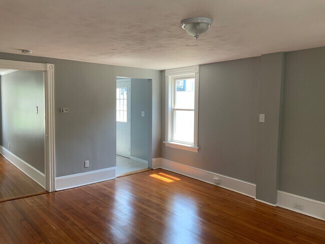 Photo - 23 Bentley St Unit 1st Floor