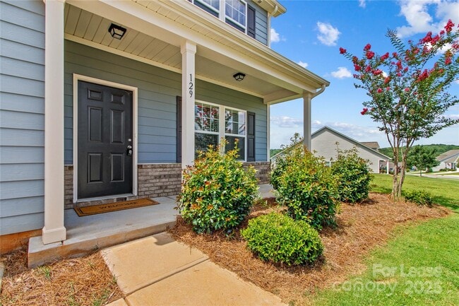 Photo - 129 Canada Dr