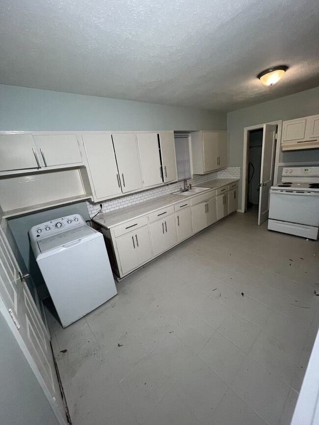 Photo - 3718 Northbrook Dr