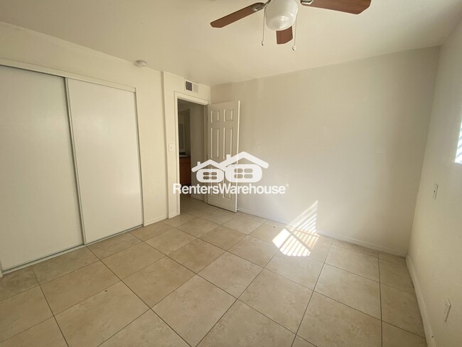 Photo - 325 S Pioneer