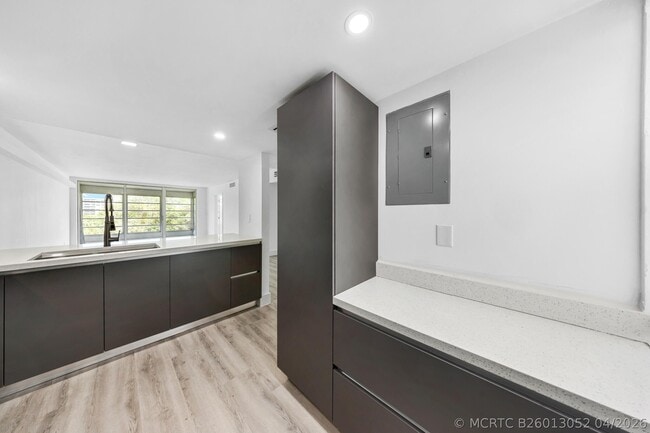 Photo - 3151 S Palm Aire Dr Unit 407