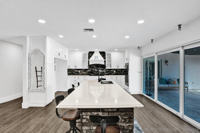 Photo - 343 Layne Blvd