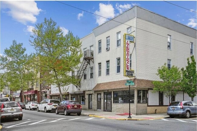 Building Photo - 2033 Bergenline Ave Unit 3R