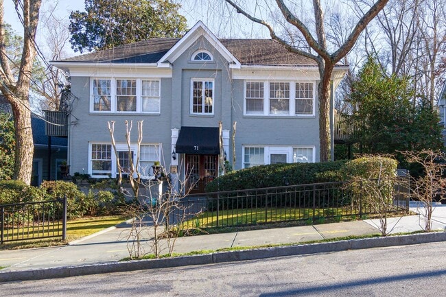 Building Photo - Charming Midtown Condo with Private Entrance