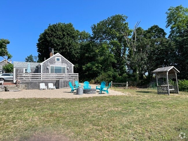 Building Photo - 37 Cranberry Hwy Rental