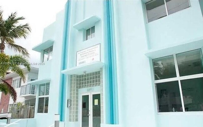 Building Photo - 6891 Bay Dr Unit 106