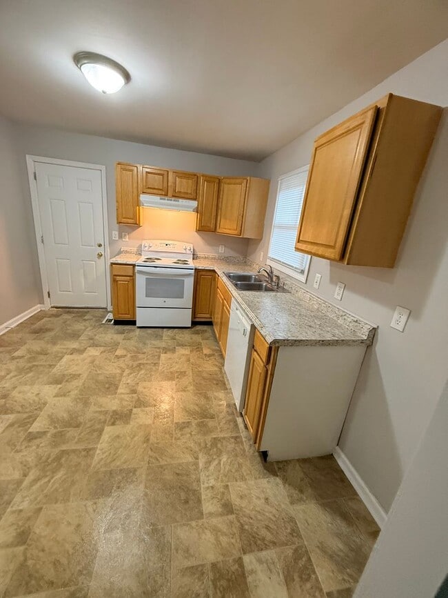 Photo - Eagledale - 3 BR home