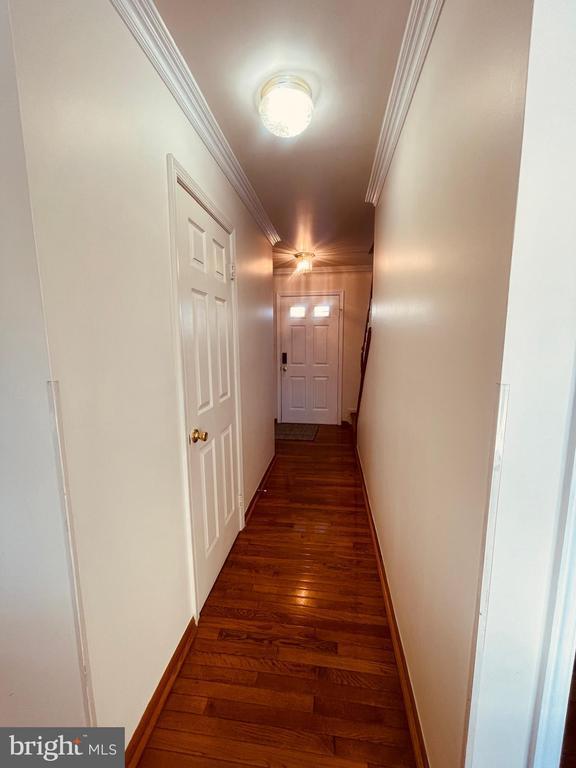 Photo - 404 Navaho Dr