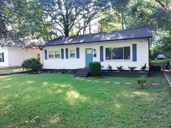 Building Photo - Updated Ranch Close to Uptown! COMING SOON
