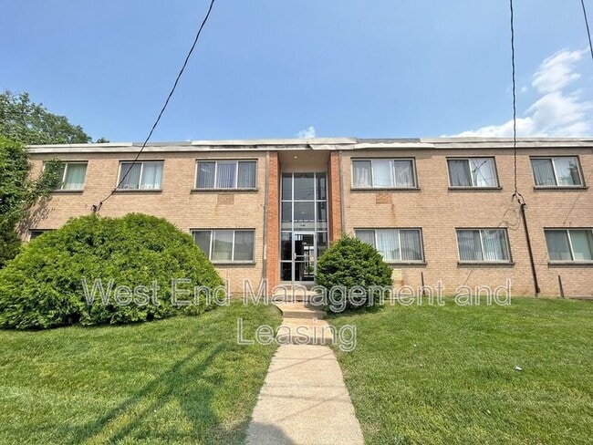 Building Photo - 9011 Olive Blvd Unit 1d